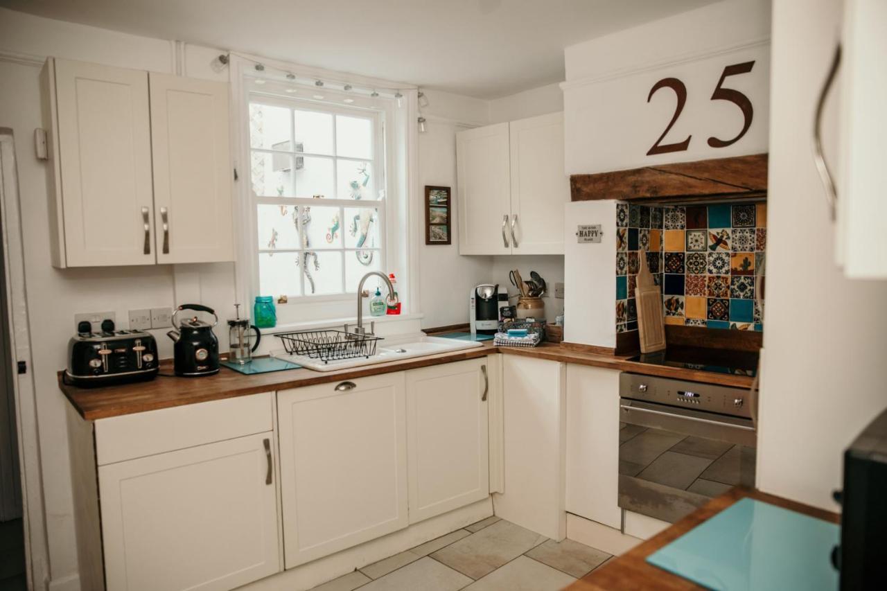 Charming 3 Bedroom Townhouse ウェーマス エクステリア 写真