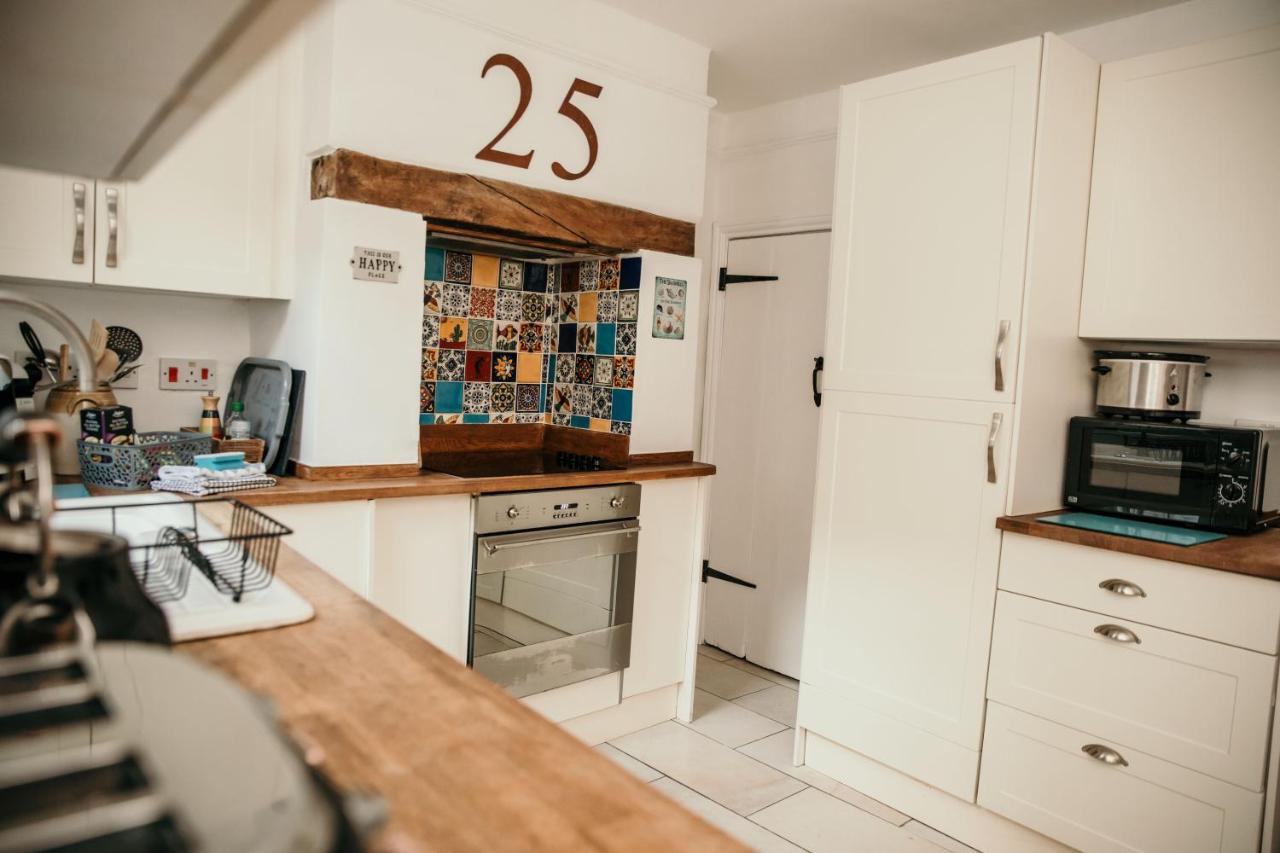 Charming 3 Bedroom Townhouse ウェーマス エクステリア 写真